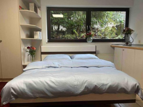 Schöne ruhige Wohnung (42qm) in Messenähe!